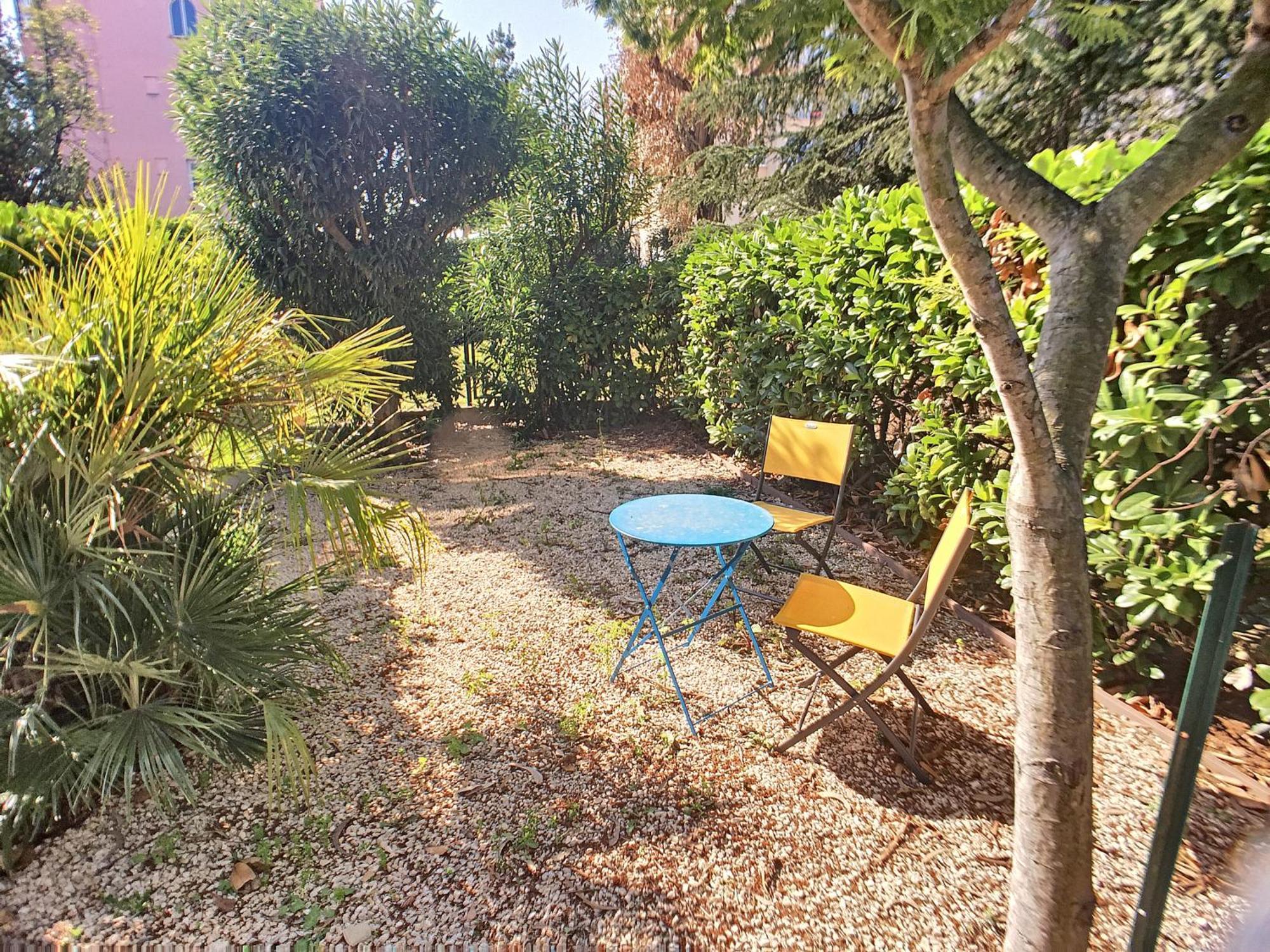 Superbe Jardin, Terrasse, Piscine 307l Kali *