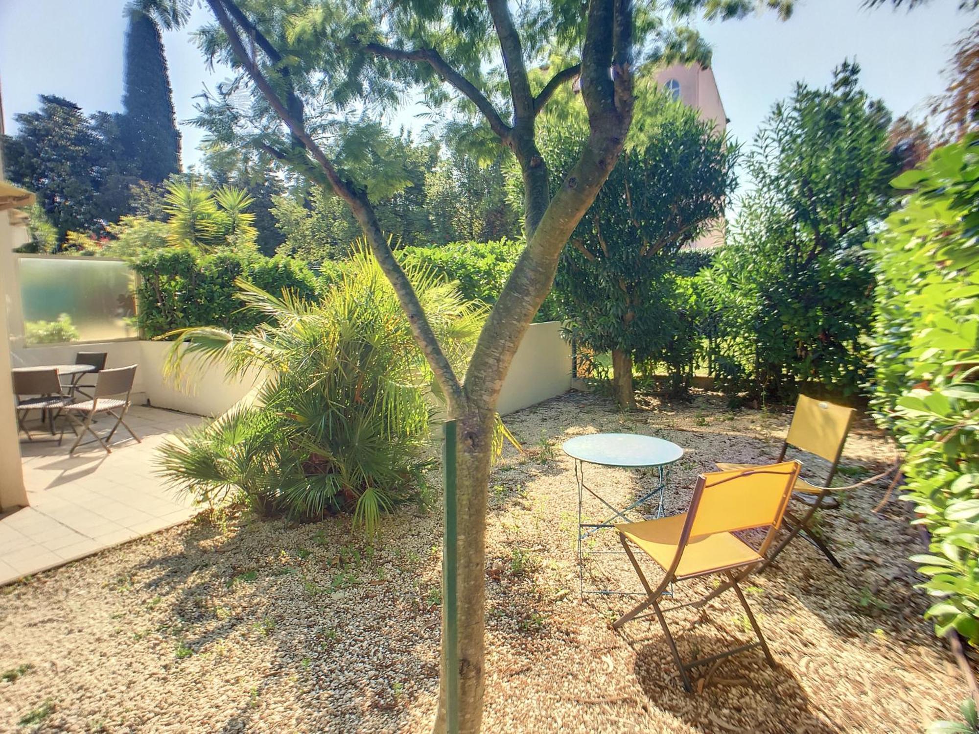 Superbe Jardin, Terrasse, Piscine 307l Kali