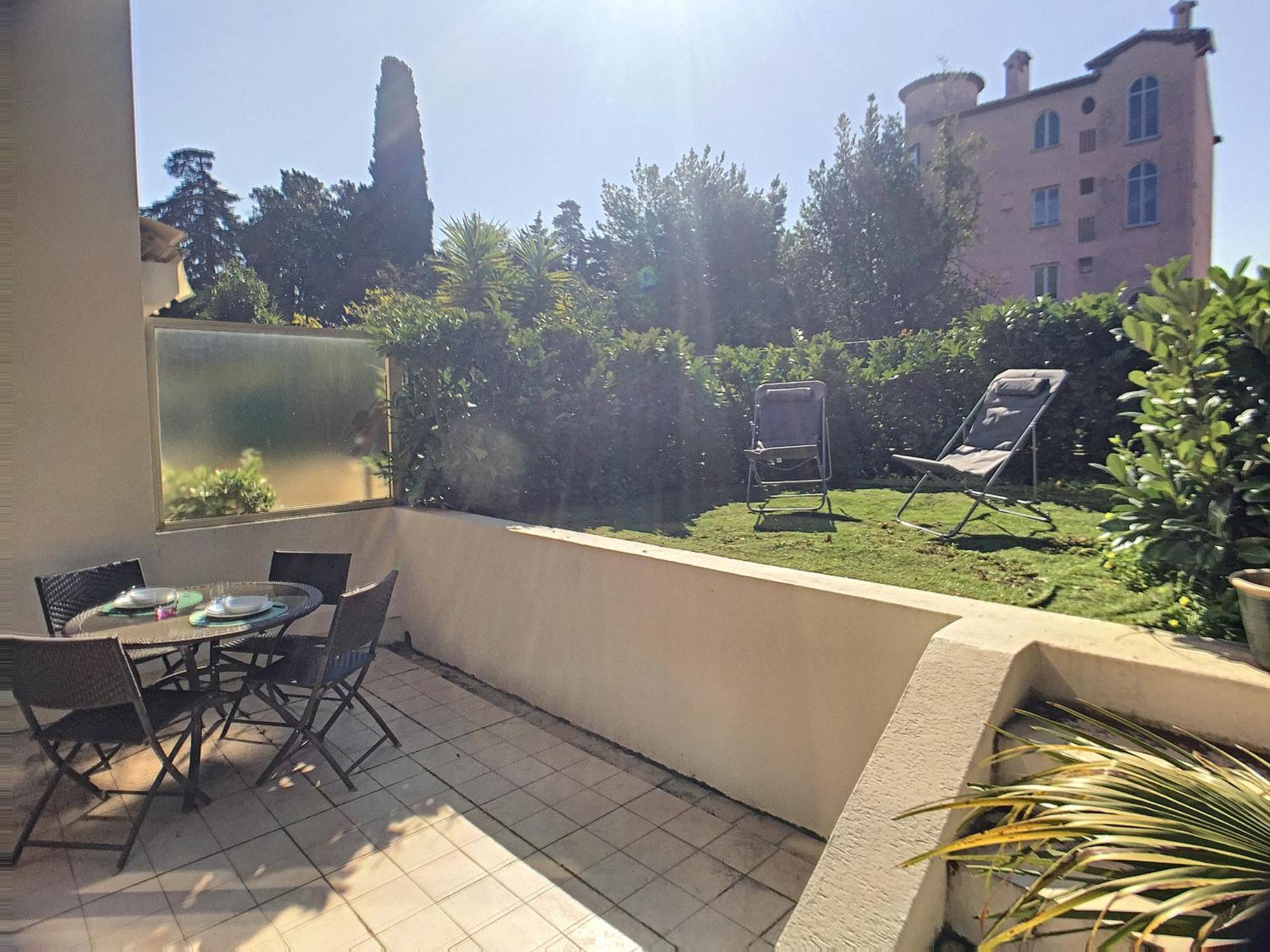 Apartment Superbe Jardin, Terrasse, Piscine 307l Kali