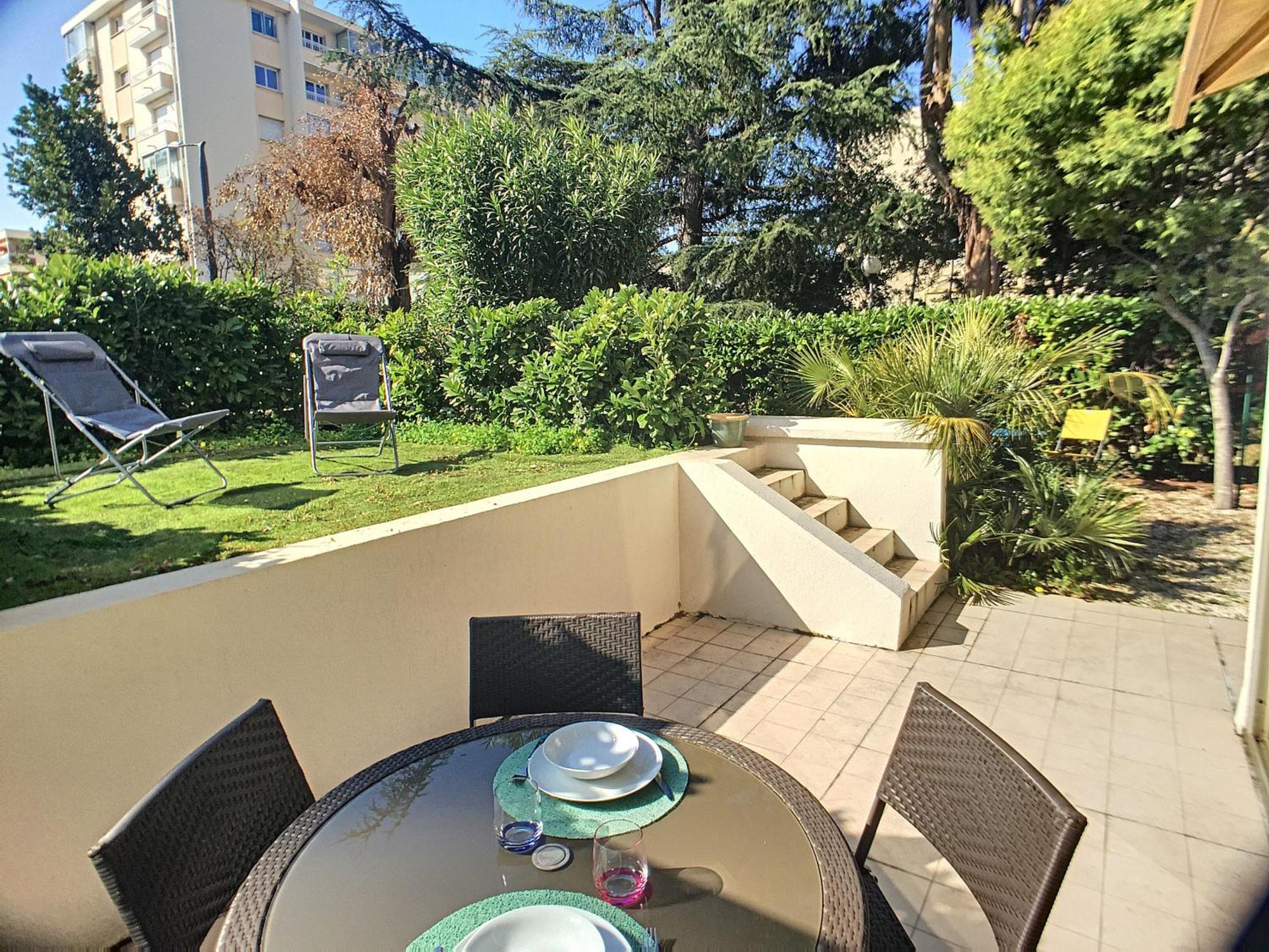 Apartment Superbe Jardin, Terrasse, Piscine 307l Kali *